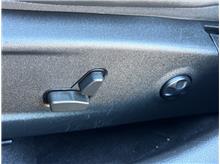 Vehicle Thumb #23