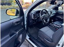 Vehicle Thumb #19