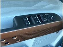 Vehicle Thumb #21