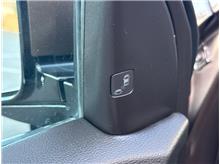 Vehicle Thumb #36