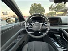 Vehicle Thumb #16