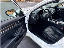 Vehicle Thumb #19