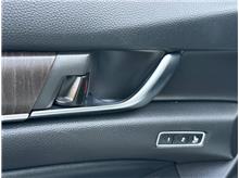 Vehicle Thumb #21