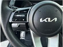 Vehicle Thumb #12