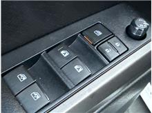 Vehicle Thumb #20