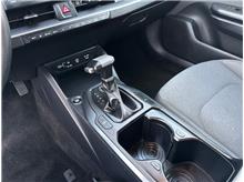 Vehicle Thumb #22
