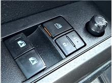 Vehicle Thumb #17