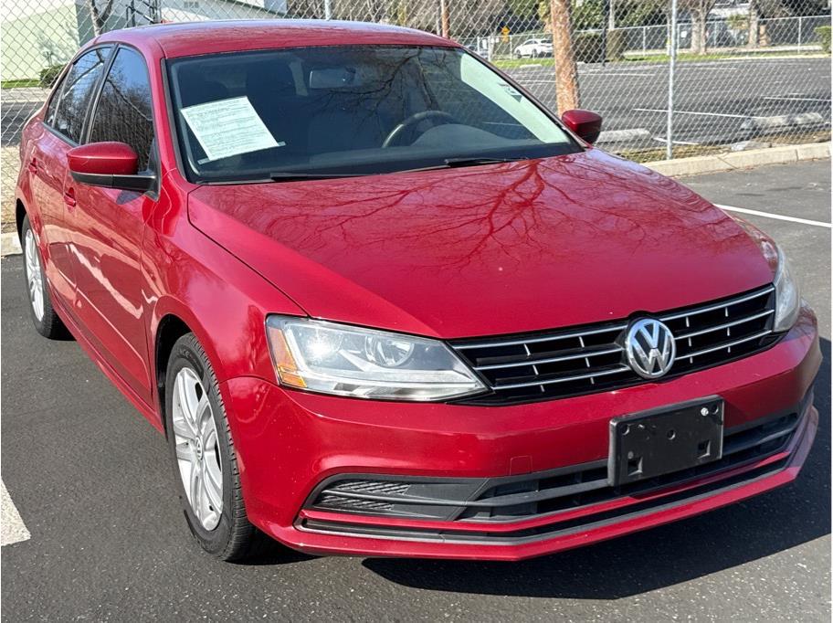 2018 Volkswagen Jetta from American Auto Credit Inc.