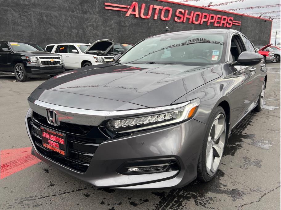 2018 Honda Accord from Auto Shoppers