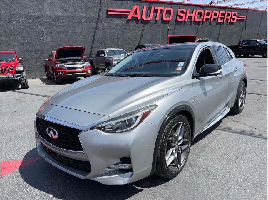 2017 Infiniti QX30 from Auto Shoppers