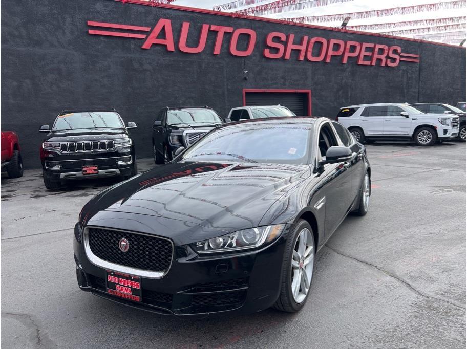 2017 Jaguar XE Prestige