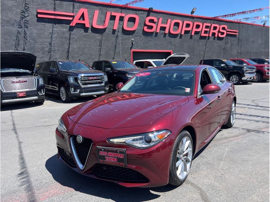 2017 Alfa Romeo Giulia from Auto Shoppers