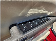 Vehicle Thumb #17