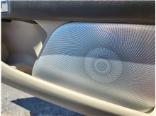 Vehicle Thumb #19
