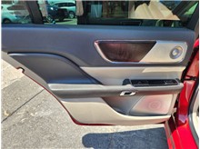 Vehicle Thumb #36