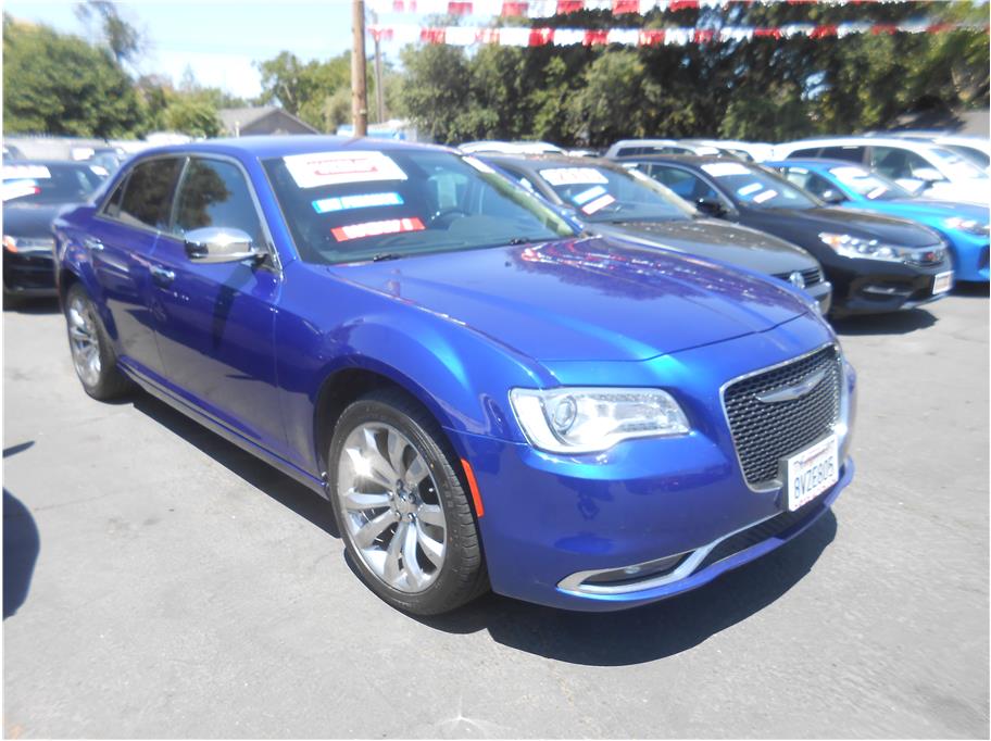 2019 Chrysler 300 from Hayes Auto Sales