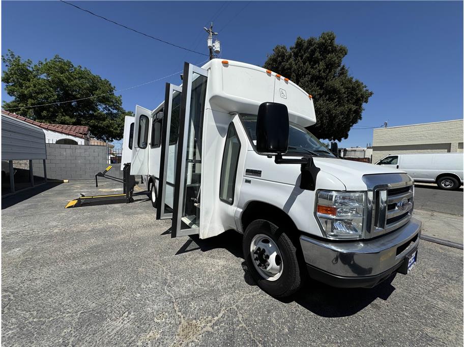 2013 Ford E350 Super Duty Cutaway from Mission Auto Sales