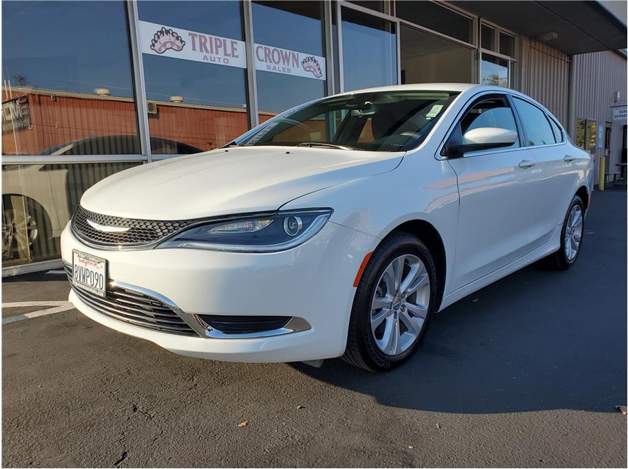 2016 Chrysler 200 from Triple Crown Auto Sales - Roseville