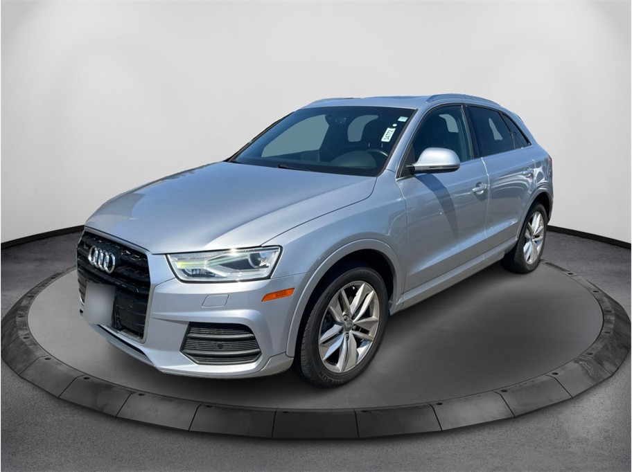 2016 Audi Q3 Premium Plus's photo