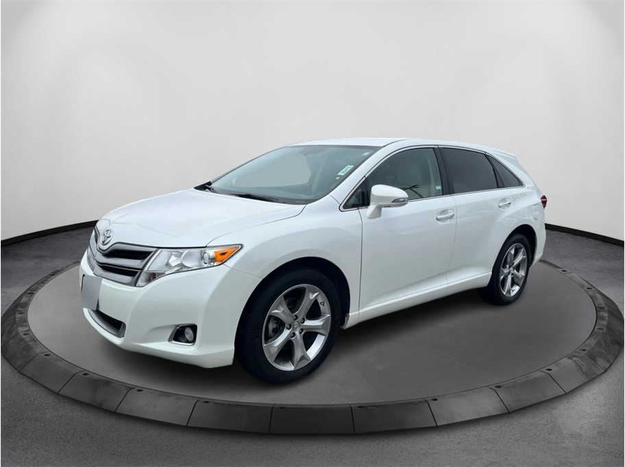 2013 Toyota Venza XLE's photo