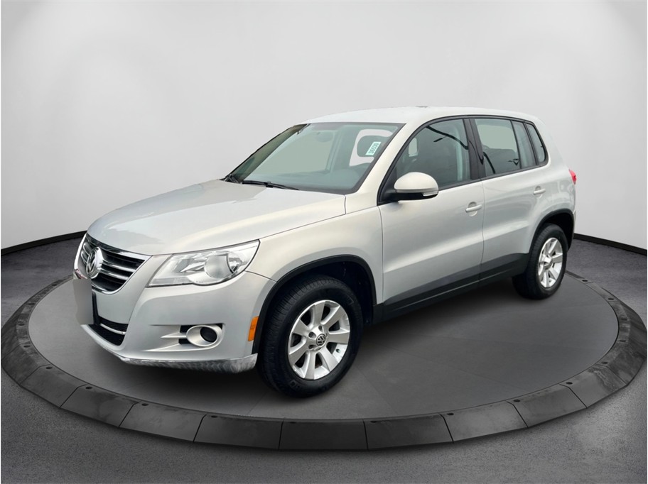 2010 Volkswagen Tiguan S auto's photo