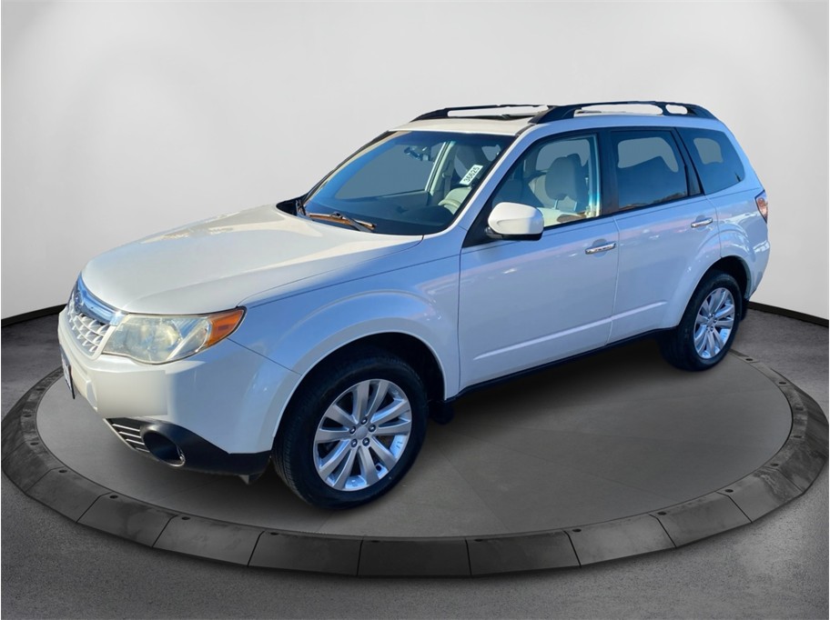 2013 Subaru Forester Premium's photo