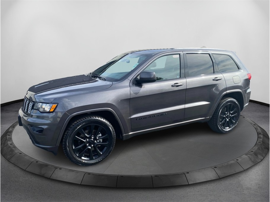2017 Jeep Grand Cherokee Altitude 4WD's photo