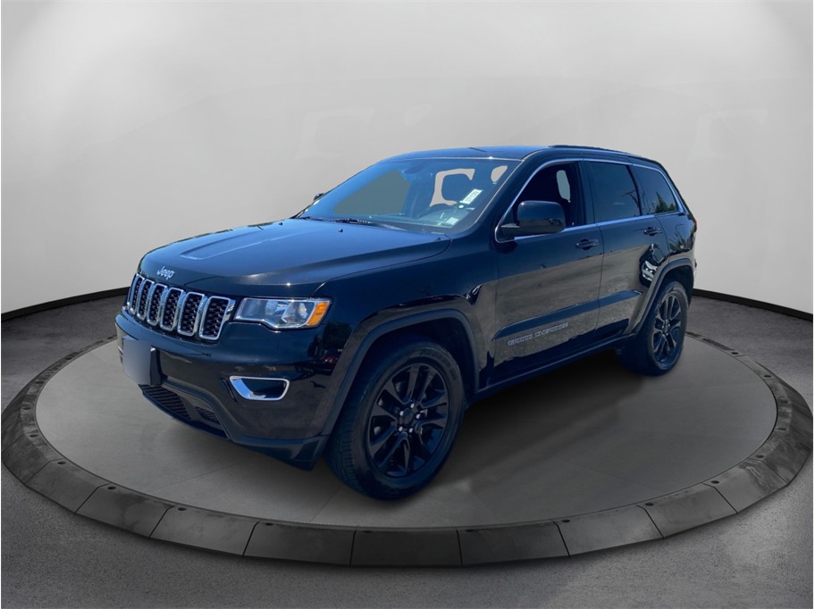 2018 Jeep Grand Cherokee Laredo's photo