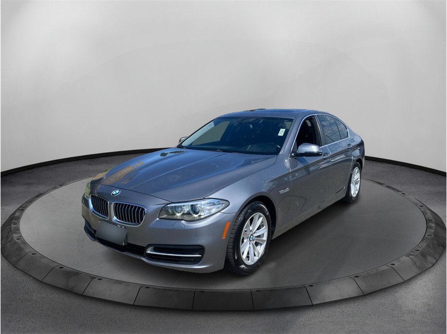 2014 BMW 5 Series 528i Sedan's photo