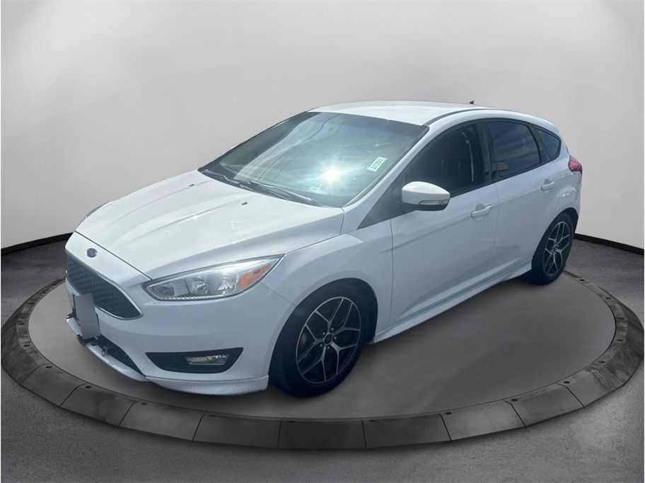 2016 Ford Focus 5 Door Hatch SE's photo