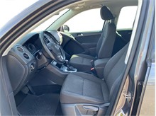 Vehicle Thumb #9