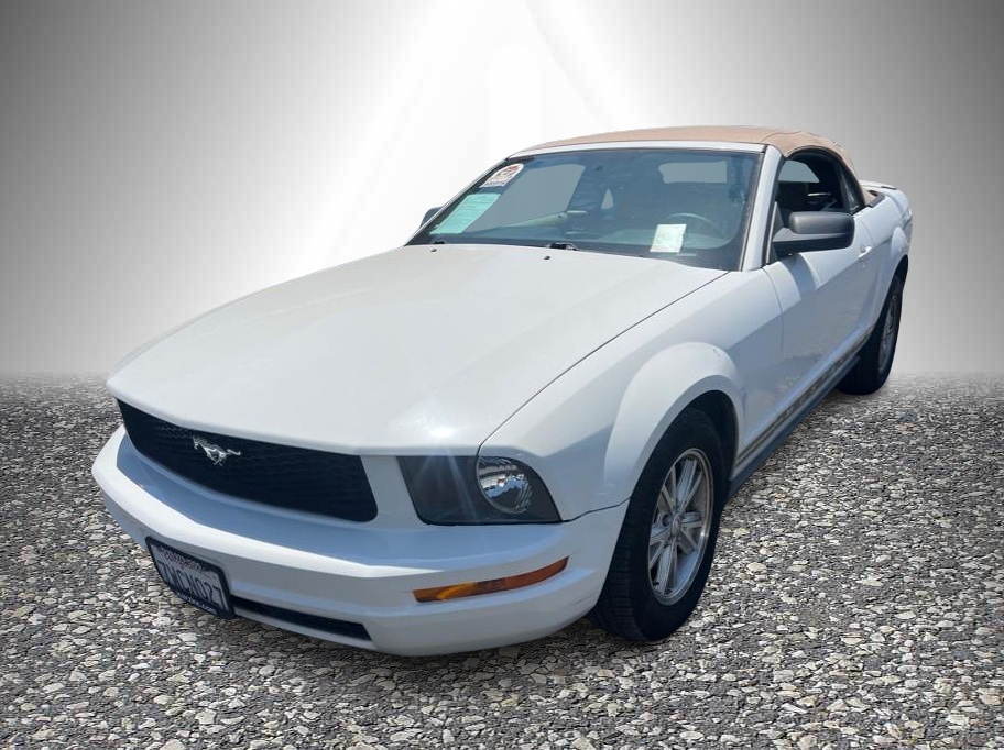 2007 Ford Mustang Deluxe's photo