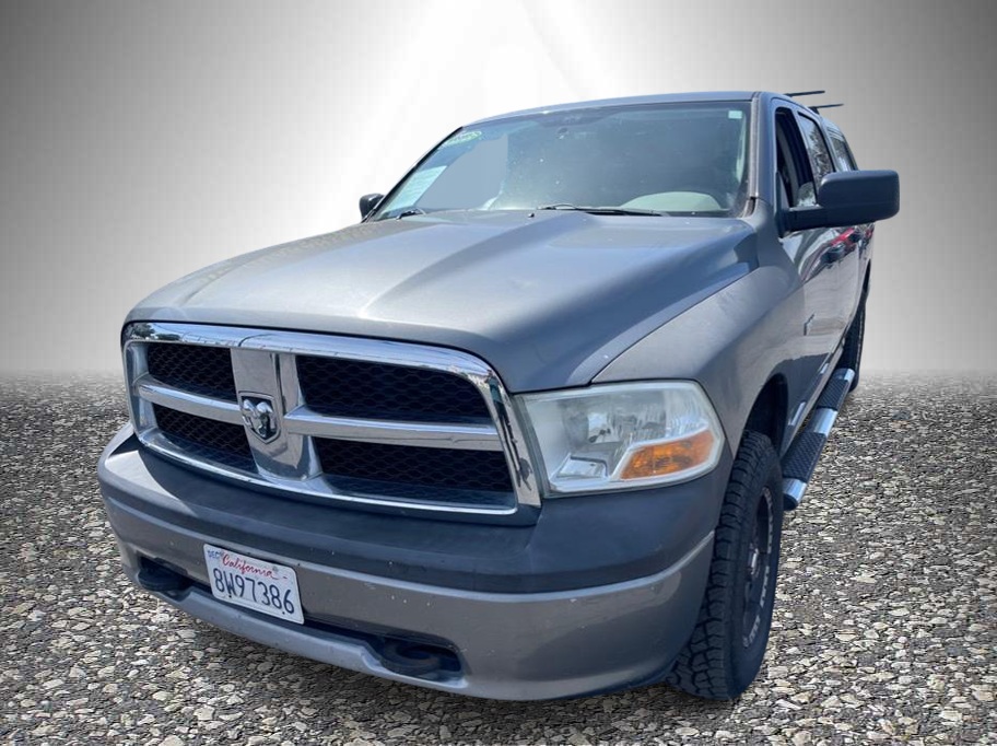 2010 RAM 1500 ST 4x4 Crew Cab's photo