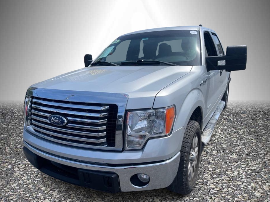 2011 Ford F-150 XLT SuperCrew 145-in's photo