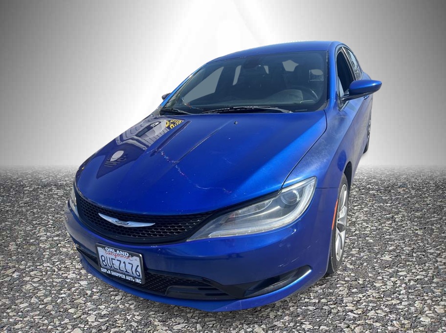 2015 Chrysler 200 S's photo