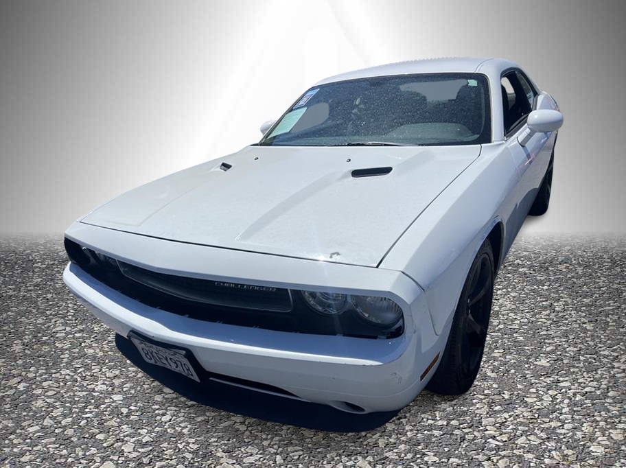 2014 Dodge Challenger SXT's photo