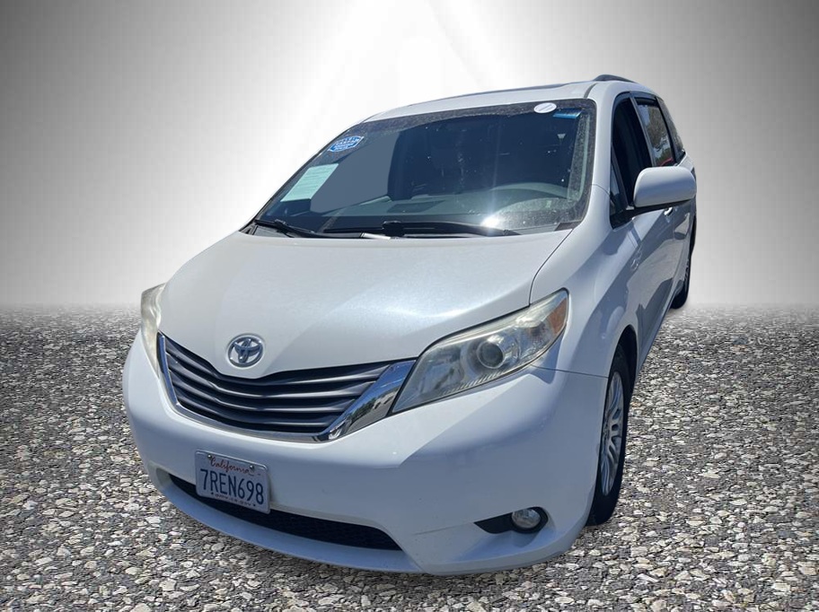2015 Toyota Sienna from Super Shopper Auto Sales Inc