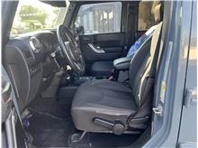 Vehicle Thumb #9