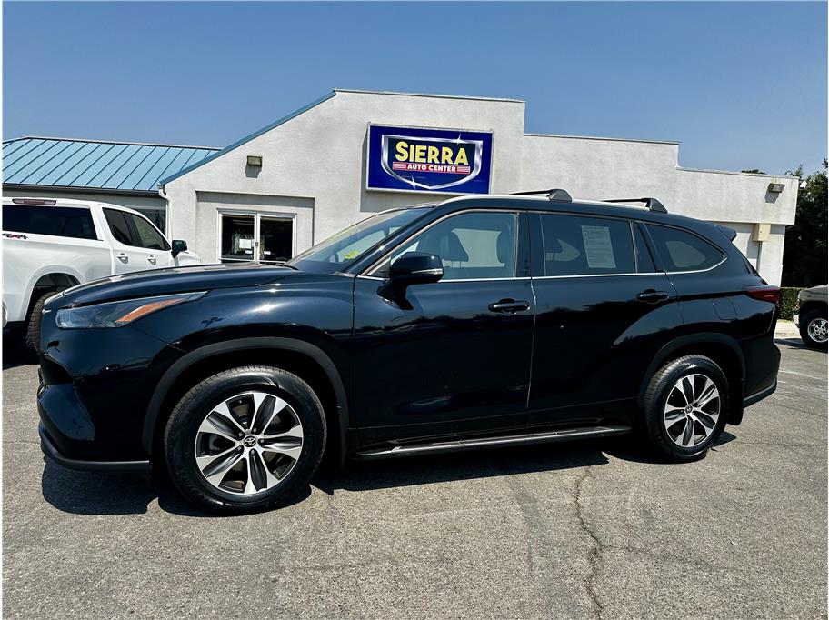 2022 Toyota Highlander from Sierra Auto Center