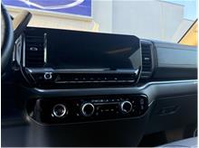 Vehicle Thumb #9