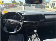 Vehicle Thumb #9