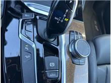 Vehicle Thumb #22