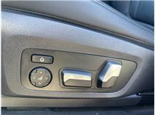 Vehicle Thumb #26