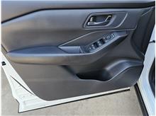 Vehicle Thumb #14