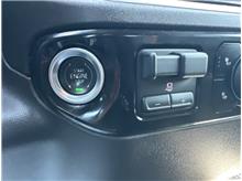 Vehicle Thumb #26
