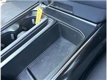 Vehicle Thumb #35