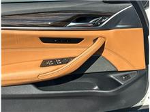 Vehicle Thumb #25