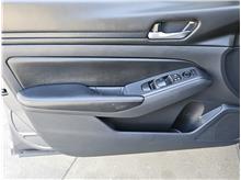 Vehicle Thumb #14