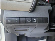 Vehicle Thumb #15