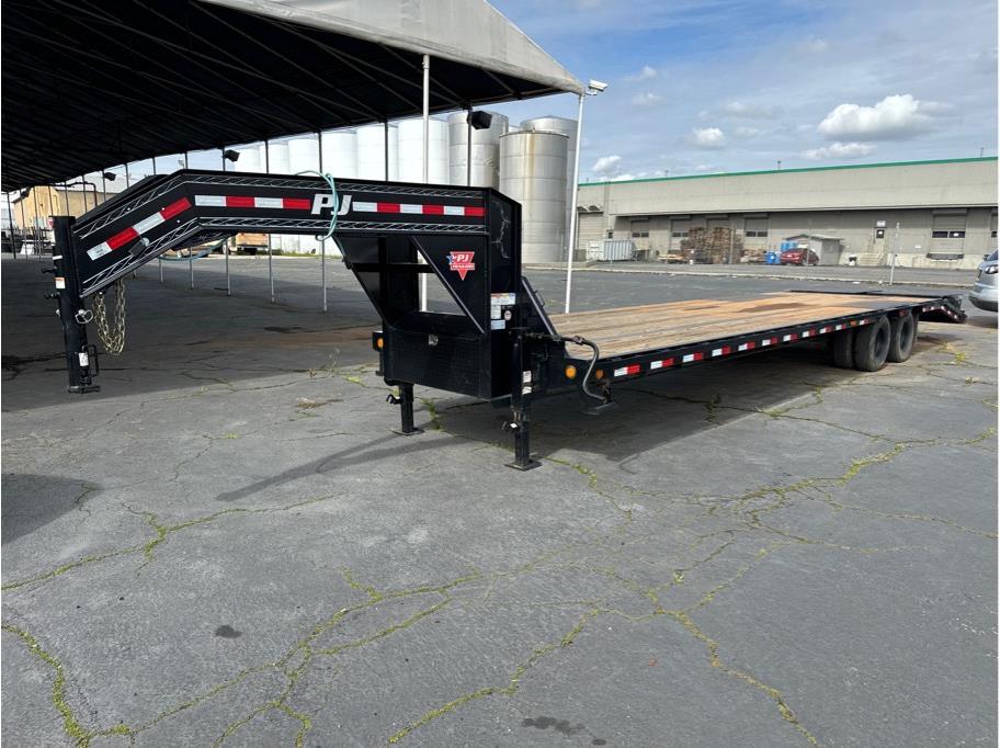 2021 PJ FLAT BED TRAILER from Three Amigos Auto Center